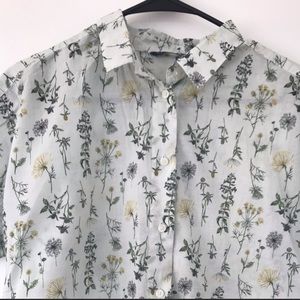 T-Shirt Collared Button Up